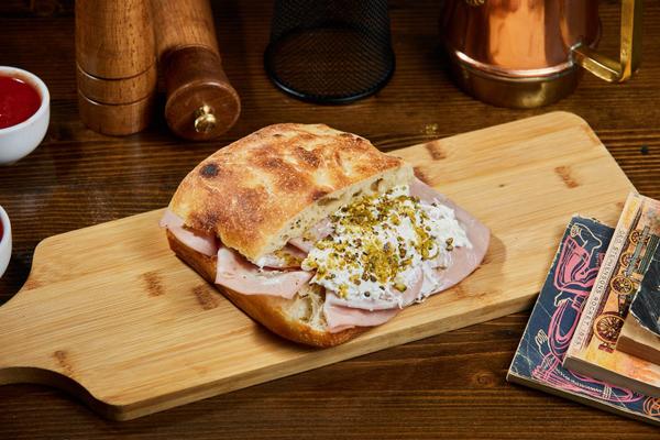 Mortadella si burrata